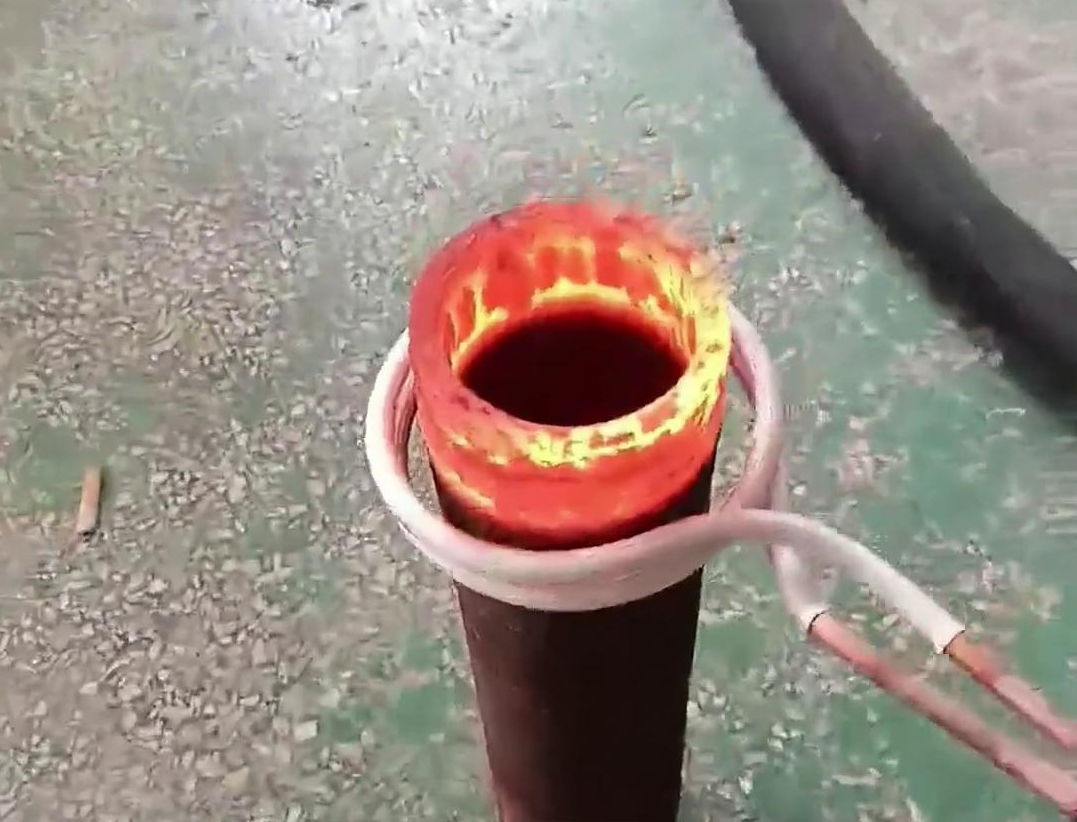 手持式高頻加熱機(jī)，輕便靈活，操作簡(jiǎn)便